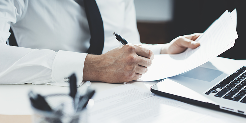 Should an arbitrator sign on all pages of the arbitration award