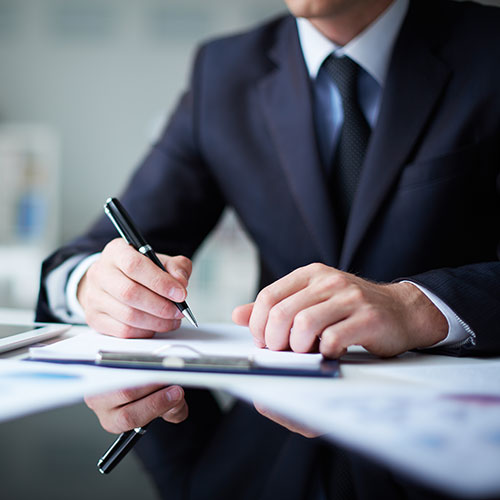 تقارير الخبراء و الآراء القانونية